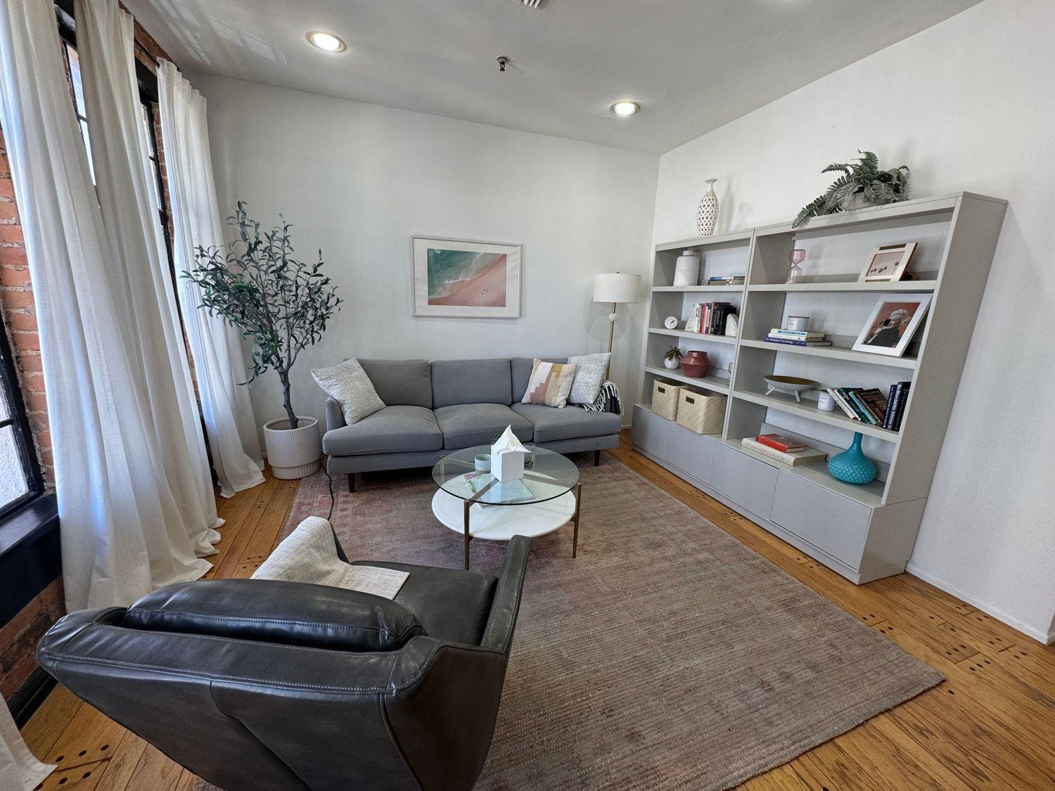 A comfortable seating area in Dr. Reynolds' Santa Monica office